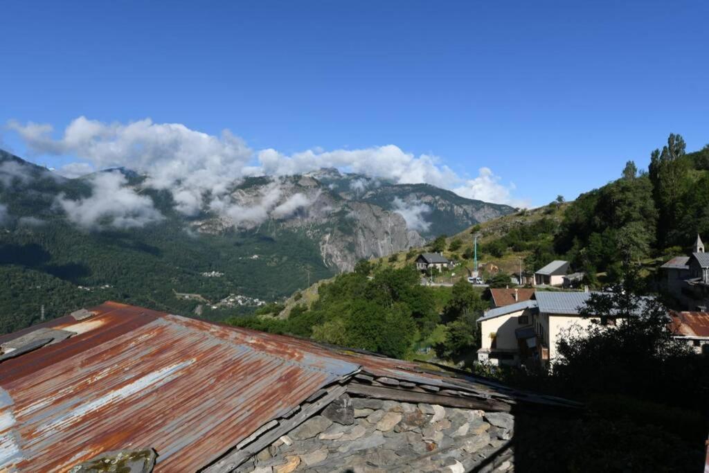 Logement Renove Avec Vue Panoramique La Saussaz Dış mekan fotoğraf